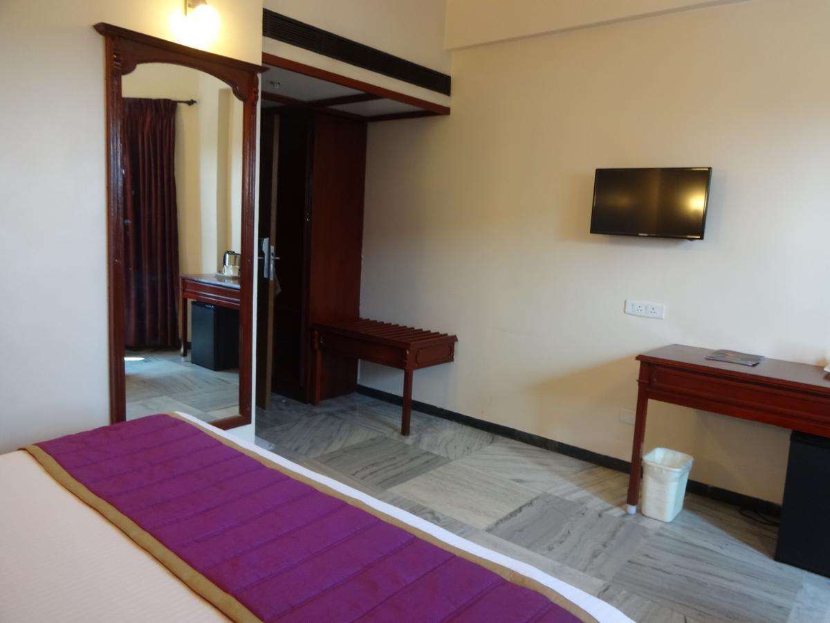 Hotel Germanus Maduraj Zewnętrze zdjęcie